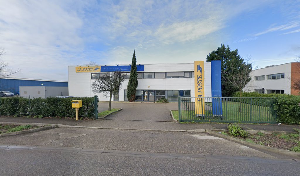 Retrouvez toutes les informations de contacts et horaires d&rsquo;ouverture pour La Poste Espace Clients Pro GENAS PDC1 situé à Genas dans le département Rhône (69). Pour effectuer envoyer vos colis (colissimo, chronopost, suivi colis), une gestion bancaire (banque postal, French [&hellip;]