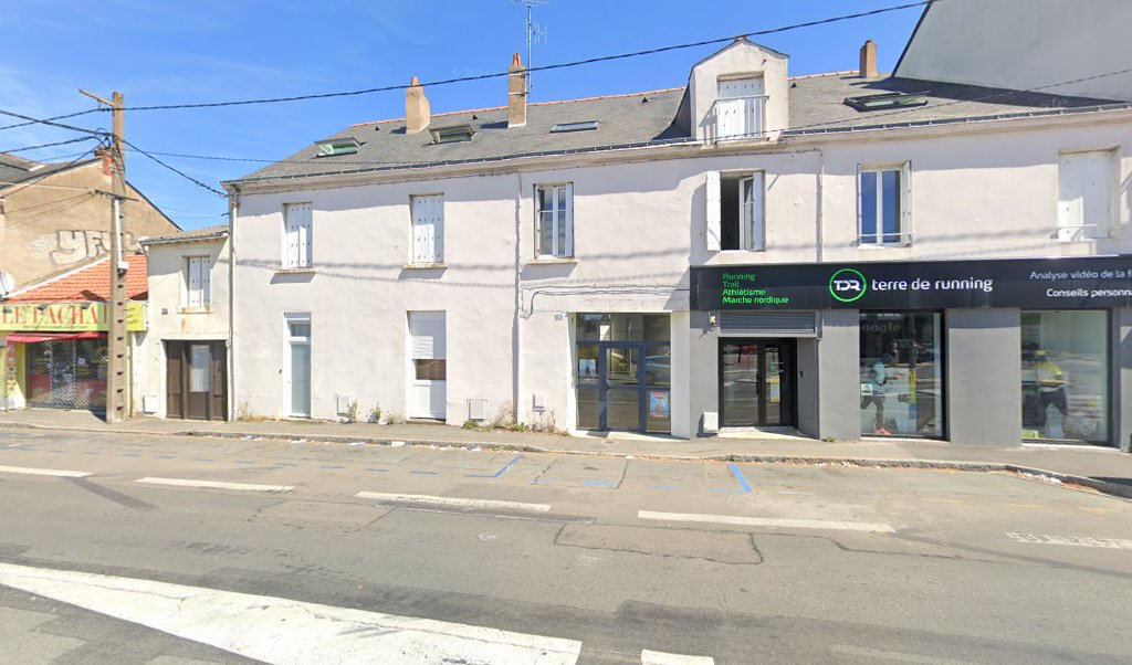 Retrouvez toutes les informations de contacts et horaires d&rsquo;ouverture pour Relais Pickup TERRE DE RUNNING situé à St sebastien sur loire dans le département Loire-Atlantique (44). Pour effectuer envoyer vos colis (colissimo, chronopost, suivi colis), une gestion bancaire (banque postal, [&hellip;]