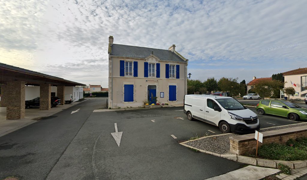 Retrouvez toutes les informations de contacts et horaires d&rsquo;ouverture pour La Poste Agence Communale GRUES Mairie situé à Grues dans le département Vendée (85). Pour effectuer envoyer vos colis (colissimo, chronopost, suivi colis), une gestion bancaire (banque postal, French Bank), [&hellip;]