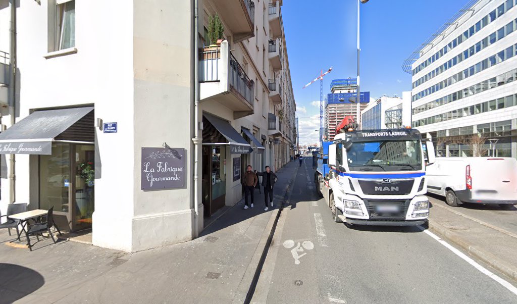 Retrouvez toutes les informations de contacts et horaires d&rsquo;ouverture pour Relais Pickup LA FABRIQUE GOURMANDE situé à Lyon dans le département Rhône (69). Pour effectuer envoyer vos colis (colissimo, chronopost, suivi colis), une gestion bancaire (banque postal, French Bank), votre [&hellip;]