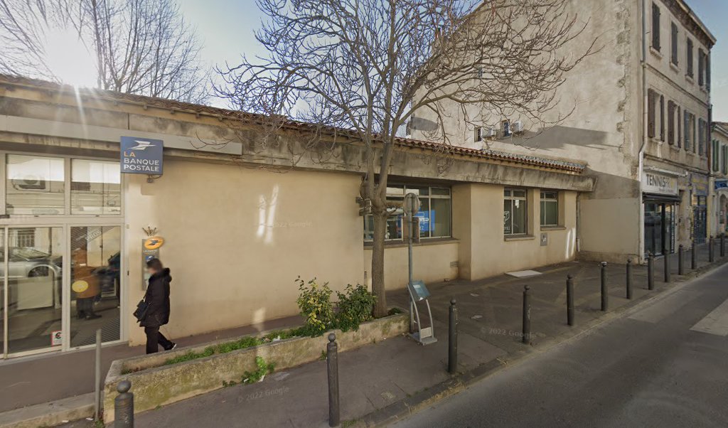 Retrouvez toutes les informations de contacts et horaires d&rsquo;ouverture pour La Poste MARSEILLE LA VALENTINE situé à Marseille dans le département Bouches-du-Rhône (13). Pour effectuer envoyer vos colis (colissimo, chronopost, suivi colis), une gestion bancaire (banque postal, French Bank), votre [&hellip;]