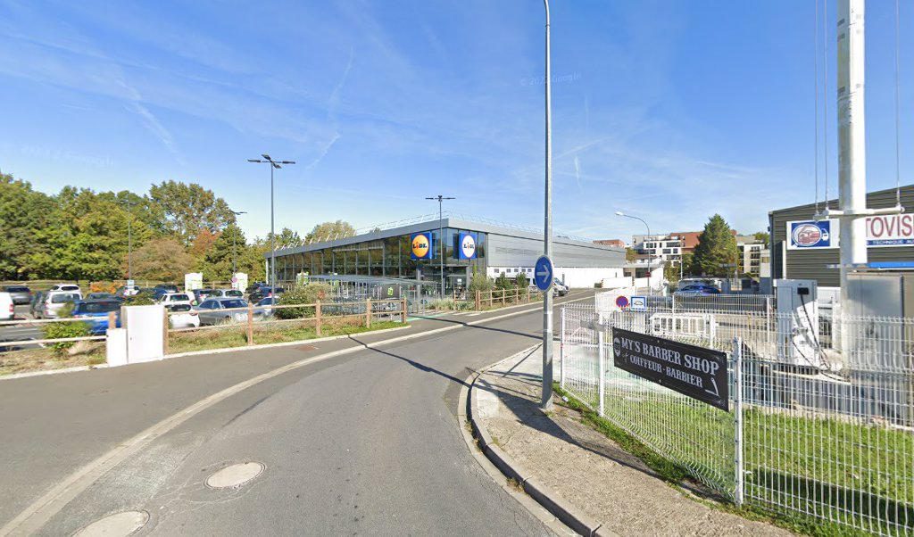 Retrouvez toutes les informations de contacts et horaires d&rsquo;ouverture pour Relais Pickup BOUSSY EXOTIQUE situé à Boussy st antoine dans le département Essonne (91). Pour effectuer envoyer vos colis (colissimo, chronopost, suivi colis), une gestion bancaire (banque postal, French Bank), [&hellip;]