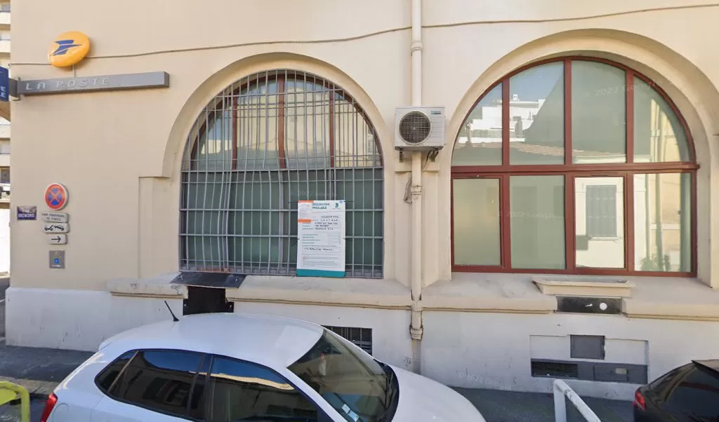 Retrouvez toutes les informations de contacts et horaires d&rsquo;ouverture pour La Poste MARSEILLE SAINT JUST situé à Marseille dans le département Bouches-du-Rhône (13). Pour effectuer envoyer vos colis (colissimo, chronopost, suivi colis), une gestion bancaire (banque postal, French Bank), votre [&hellip;]