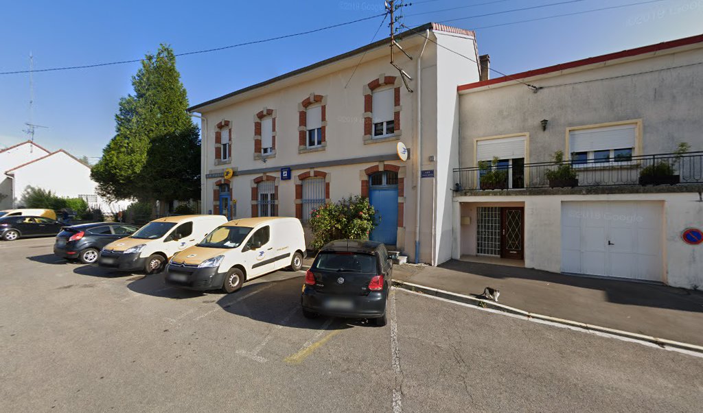 Retrouvez toutes les informations de contacts et horaires d&rsquo;ouverture pour La Poste BOULIGNY situé à Bouligny dans le département Meuse (55). Pour effectuer envoyer vos colis (colissimo, chronopost, suivi colis), une gestion bancaire (banque postal, French Bank), votre courrier (suivi [&hellip;]