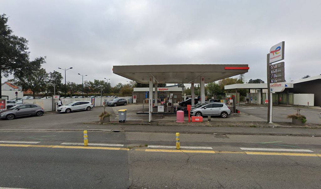Retrouvez toutes les informations de contacts et horaires d&rsquo;ouverture pour Relais Pickup TOTAL situé à St herblain dans le département Loire-Atlantique (44). Pour effectuer envoyer vos colis (colissimo, chronopost, suivi colis), une gestion bancaire (banque postal, French Bank), votre courrier [&hellip;]
