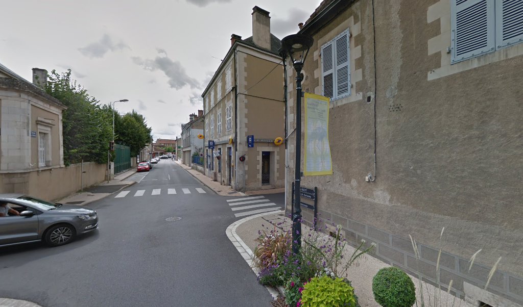 Retrouvez toutes les informations de contacts et horaires d&rsquo;ouverture pour La Poste MONTMORILLON situé à Montmorillon dans le département Vienne (86). Pour effectuer envoyer vos colis (colissimo, chronopost, suivi colis), une gestion bancaire (banque postal, French Bank), votre courrier (suivi [&hellip;]