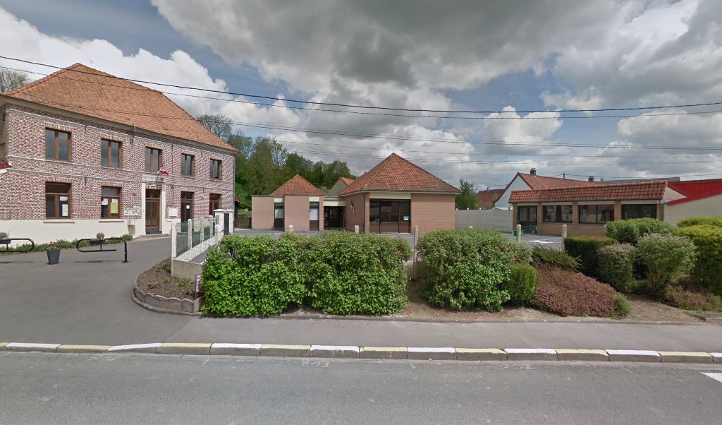 Retrouvez toutes les informations de contacts et horaires d&rsquo;ouverture pour La Poste Relais SENINGHEM Buraliste situé à Seninghem dans le département Pas-de-Calais (62). Pour effectuer envoyer vos colis (colissimo, chronopost, suivi colis), une gestion bancaire (banque postal, French Bank), votre [&hellip;]