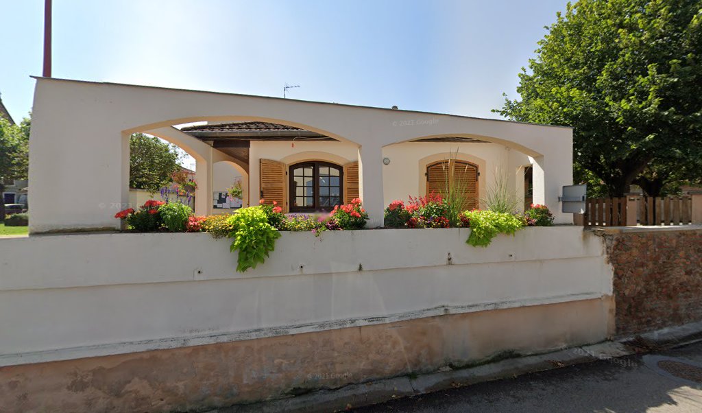 Retrouvez toutes les informations de contacts et horaires d&rsquo;ouverture pour La Poste Agence Communale ST CYR DE FAVIERES Mairie situé à St cyr de favieres dans le département Loire (42). Pour effectuer envoyer vos colis (colissimo, chronopost, suivi colis), une [&hellip;]
