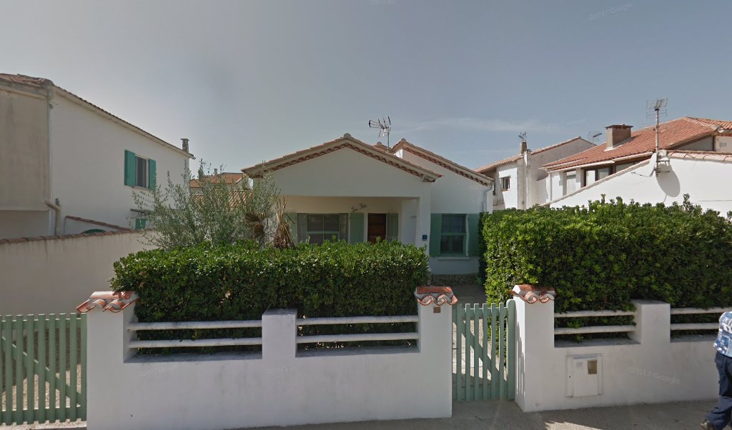 Retrouvez toutes les informations de contacts et horaires d&rsquo;ouverture pour Relais Pickup ELECTRIC CAMARGUE situé à Saintes maries de la mer dans le département Bouches-du-Rhône (13). Pour effectuer envoyer vos colis (colissimo, chronopost, suivi colis), une gestion bancaire (banque postal, [&hellip;]