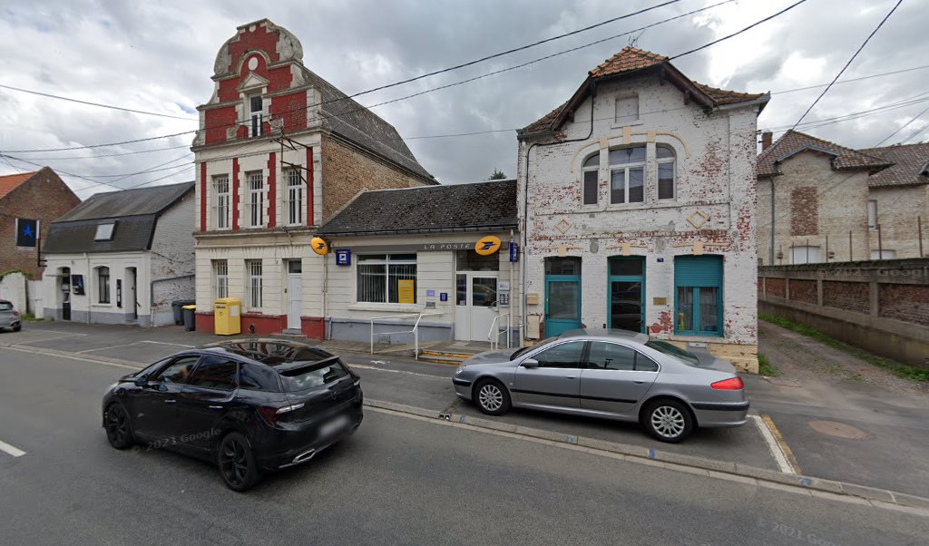 Retrouvez toutes les informations de contacts et horaires d&rsquo;ouverture pour La Poste ECOURT SAINT QUENTIN situé à Ecourt st quentin dans le département Pas-de-Calais (62). Pour effectuer envoyer vos colis (colissimo, chronopost, suivi colis), une gestion bancaire (banque postal, French [&hellip;]