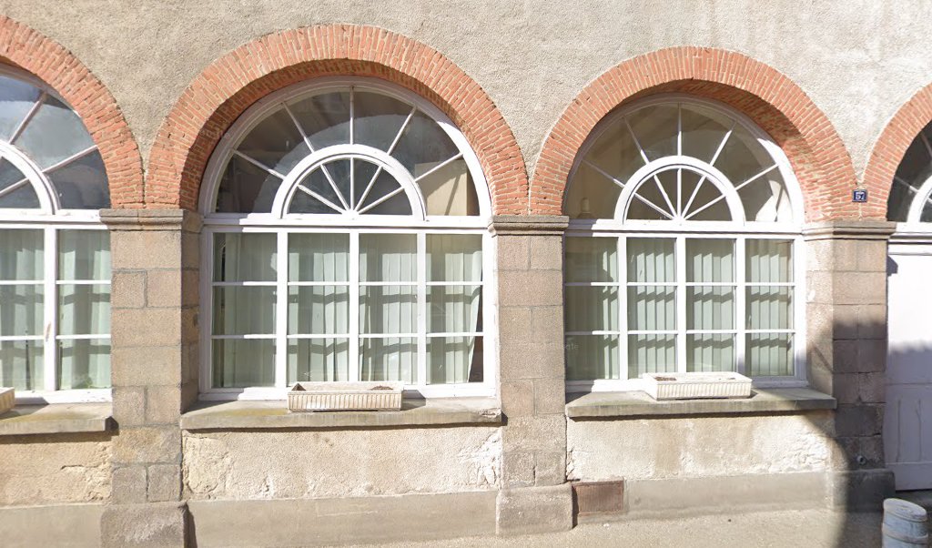 Retrouvez toutes les informations de contacts et horaires d&rsquo;ouverture pour La Poste Agence Communale SOLIGNAC Mairie situé à Solignac dans le département Haute-Vienne (87). Pour effectuer envoyer vos colis (colissimo, chronopost, suivi colis), une gestion bancaire (banque postal, French Bank), [&hellip;]