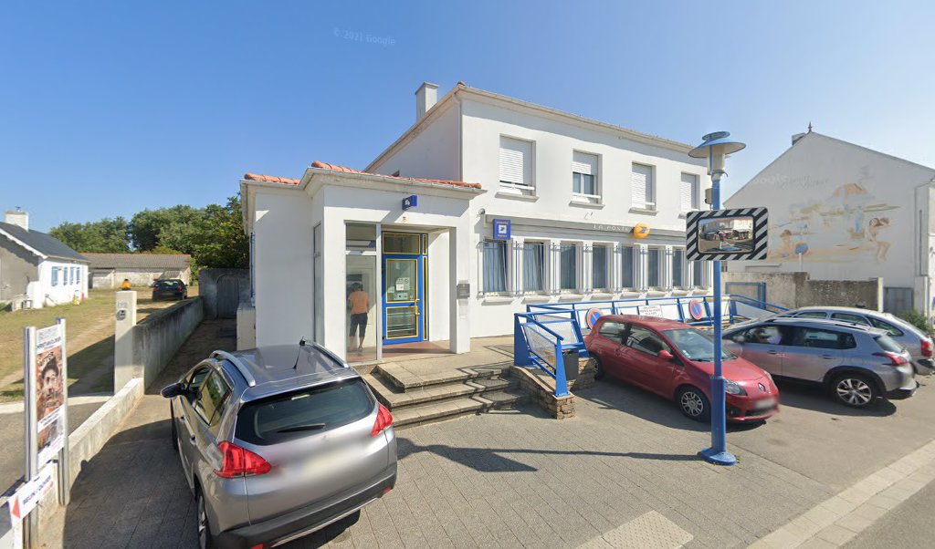 Retrouvez toutes les informations de contacts et horaires d&rsquo;ouverture pour La Poste NOTRE DAME DE MONTS situé à Notre dame de monts dans le département Vendée (85). Pour effectuer envoyer vos colis (colissimo, chronopost, suivi colis), une gestion bancaire (banque [&hellip;]