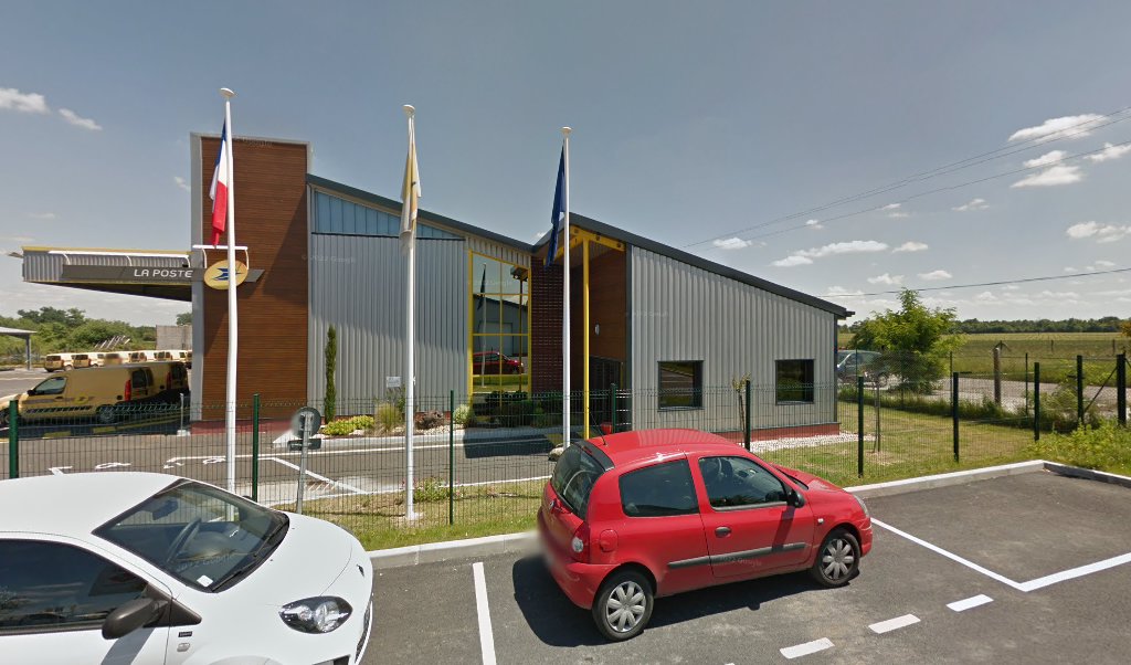 Retrouvez toutes les informations de contacts et horaires d&rsquo;ouverture pour Relais Pickup LA POSTE CARREPRO LA SAUVE situé à La sauve dans le département Gironde (33). Pour effectuer envoyer vos colis (colissimo, chronopost, suivi colis), une gestion bancaire (banque postal, [&hellip;]