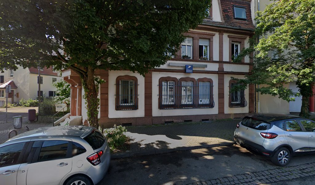 Retrouvez toutes les informations de contacts et horaires d&rsquo;ouverture pour La Poste STRASBOURG CRONENBOURG situé à Strasbourg dans le département Bas-Rhin (67). Pour effectuer envoyer vos colis (colissimo, chronopost, suivi colis), une gestion bancaire (banque postal, French Bank), votre courrier [&hellip;]