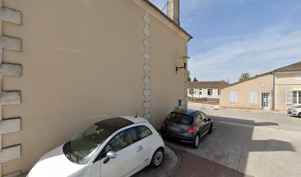 Retrouvez toutes les informations de contacts et horaires d&rsquo;ouverture pour La Poste CHEVANCEAUX situé à Chevanceaux dans le département Charente-Maritime (17). Pour effectuer envoyer vos colis (colissimo, chronopost, suivi colis), une gestion bancaire (banque postal, French Bank), votre courrier (suivi [&hellip;]