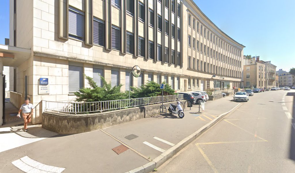 Retrouvez toutes les informations de contacts et horaires d&rsquo;ouverture pour La Poste NANCY PORTE SAINT GEORGES situé à Nancy dans le département Meurthe-et-Moselle (54). Pour effectuer envoyer vos colis (colissimo, chronopost, suivi colis), une gestion bancaire (banque postal, French Bank), [&hellip;]