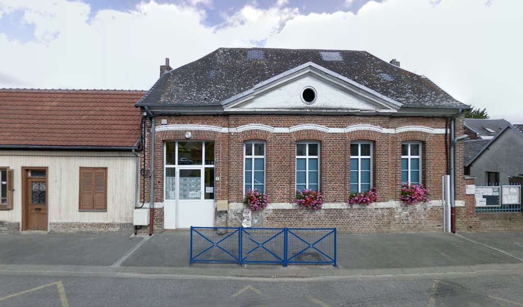 Retrouvez toutes les informations de contacts et horaires d&rsquo;ouverture pour La Poste Agence Communale NAMPS MAISNIL Mairie situé à Namps maisnil dans le département Somme (80). Pour effectuer envoyer vos colis (colissimo, chronopost, suivi colis), une gestion bancaire (banque postal, [&hellip;]