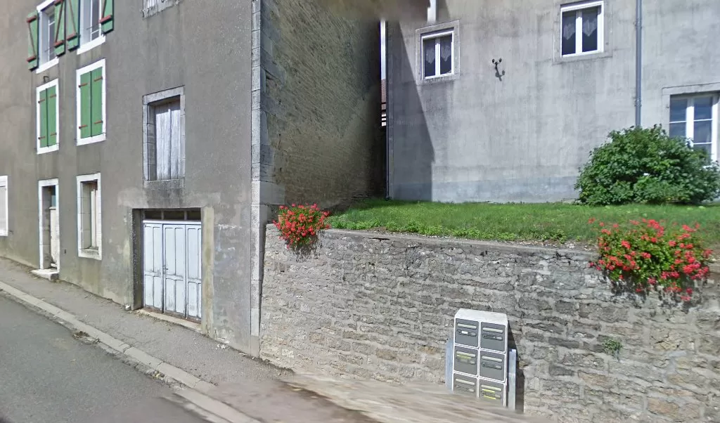 Retrouvez toutes les informations de contacts et horaires d&rsquo;ouverture pour La Poste Agence Communale CLEFMONT Mairie situé à Clefmont dans le département Haute-Marne (52). Pour effectuer envoyer vos colis (colissimo, chronopost, suivi colis), une gestion bancaire (banque postal, French Bank), [&hellip;]