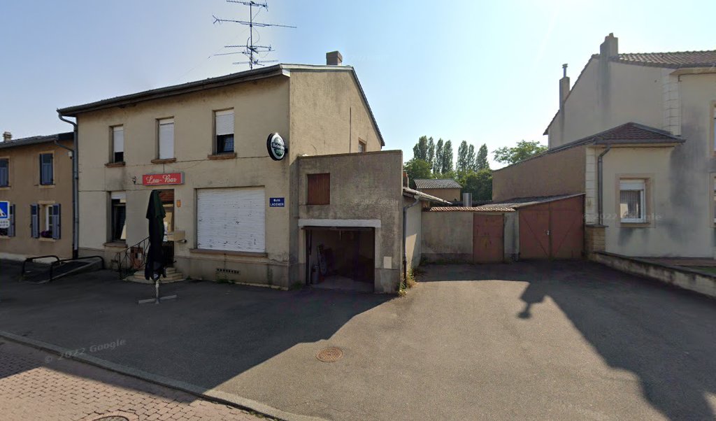 Retrouvez toutes les informations de contacts et horaires d&rsquo;ouverture pour Relais Pickup LOU BAR situé à Illange dans le département Moselle (57). Pour effectuer envoyer vos colis (colissimo, chronopost, suivi colis), une gestion bancaire (banque postal, French Bank), votre courrier [&hellip;]