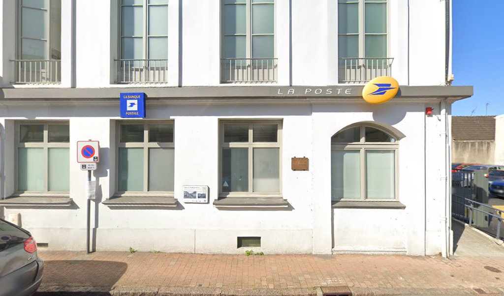 Retrouvez toutes les informations de contacts et horaires d&rsquo;ouverture pour La Poste TRIEL SUR SEINE situé à Triel sur seine dans le département Yvelines (78). Pour effectuer envoyer vos colis (colissimo, chronopost, suivi colis), une gestion bancaire (banque postal, French [&hellip;]