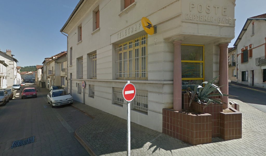 Retrouvez toutes les informations de contacts et horaires d&rsquo;ouverture pour La Poste CAPDENAC GARE situé à Capdenac gare dans le département Aveyron (12). Pour effectuer envoyer vos colis (colissimo, chronopost, suivi colis), une gestion bancaire (banque postal, French Bank), votre [&hellip;]