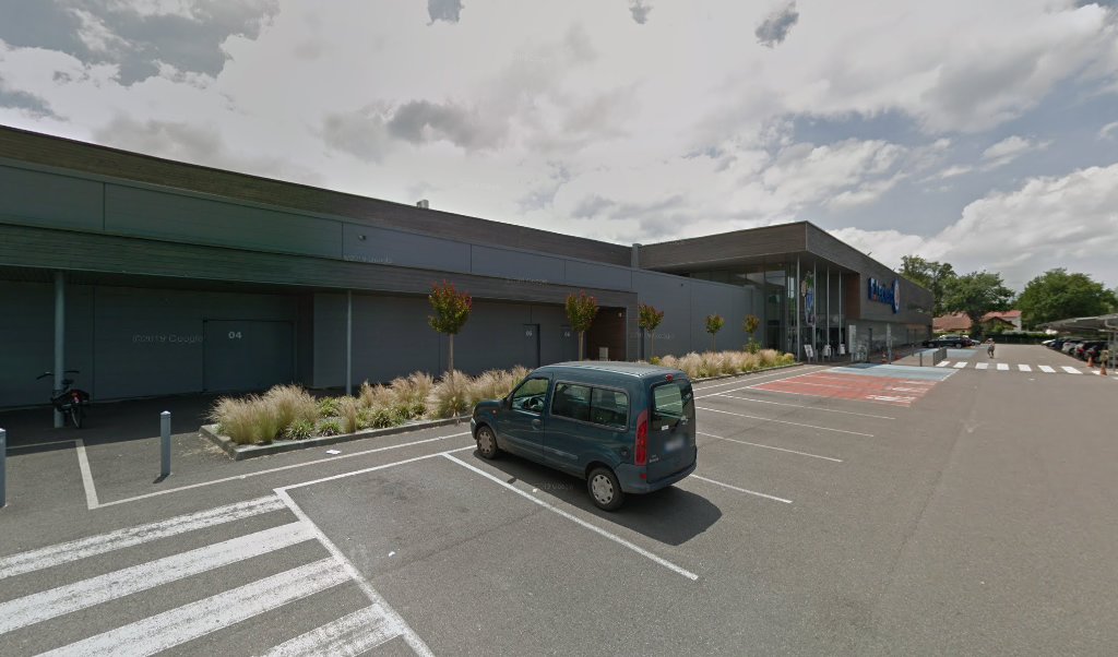 Retrouvez toutes les informations de contacts et horaires d&rsquo;ouverture pour Relais Pickup E LECLERC ACCUEIL MAGASIN situé à Mimizan dans le département Landes (40). Pour effectuer envoyer vos colis (colissimo, chronopost, suivi colis), une gestion bancaire (banque postal, French Bank), [&hellip;]