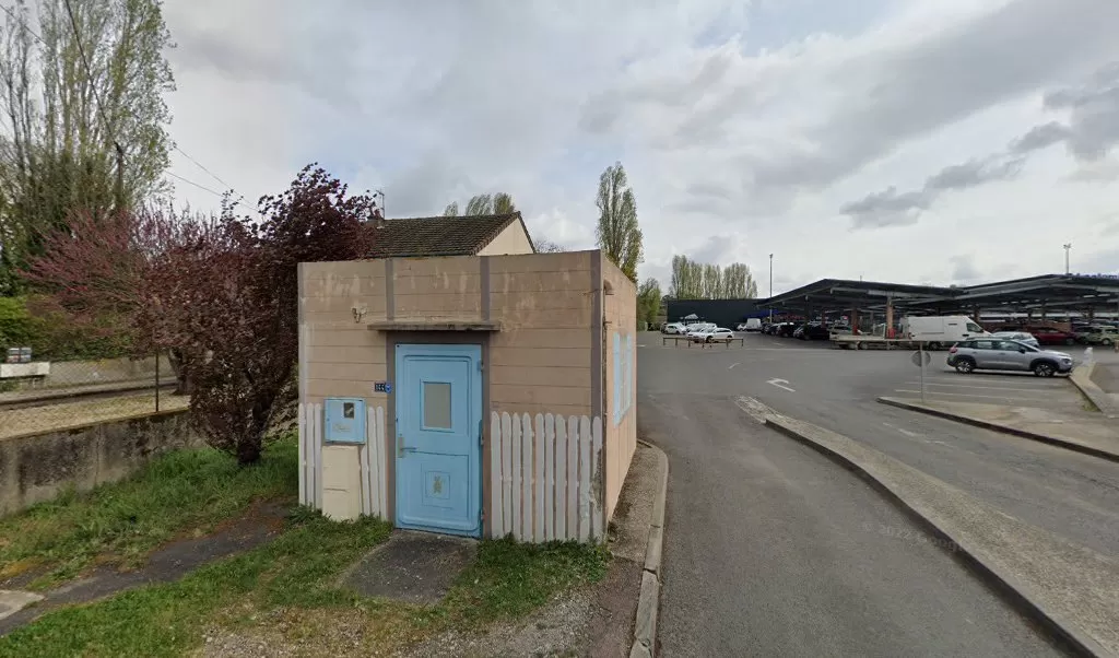 Retrouvez toutes les informations de contacts et horaires d&rsquo;ouverture pour La Poste Relais CHATELLERAULT LECLERC situé à Chatellerault dans le département Vienne (86). Pour effectuer envoyer vos colis (colissimo, chronopost, suivi colis), une gestion bancaire (banque postal, French Bank), votre [&hellip;]