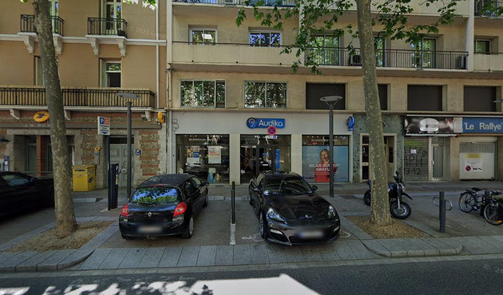 Retrouvez toutes les informations de contacts et horaires d&rsquo;ouverture pour La Poste PERPIGNAN CLEMENCEAU situé à Perpignan dans le département Pyrénées-Orientales (66). Pour effectuer envoyer vos colis (colissimo, chronopost, suivi colis), une gestion bancaire (banque postal, French Bank), votre courrier [&hellip;]