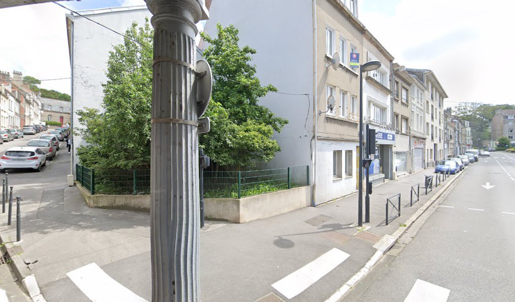 Retrouvez toutes les informations de contacts et horaires d&rsquo;ouverture pour Relais Pickup CONSIGNE PICKUP JULES LAVERIE NATION – RETRAIT 3J situé à Boulogne sur mer dans le département Pas-de-Calais (62). Pour effectuer envoyer vos colis (colissimo, chronopost, suivi colis), une [&hellip;]