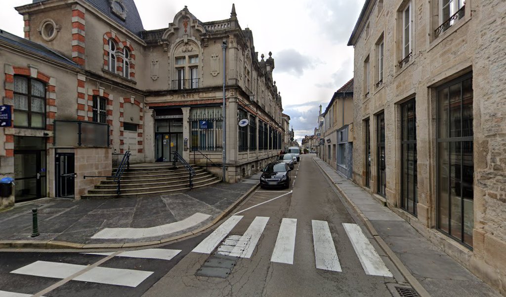 Retrouvez toutes les informations de contacts et horaires d&rsquo;ouverture pour La Poste LANGRES situé à Langres dans le département Haute-Marne (52). Pour effectuer envoyer vos colis (colissimo, chronopost, suivi colis), une gestion bancaire (banque postal, French Bank), votre courrier (suivi [&hellip;]