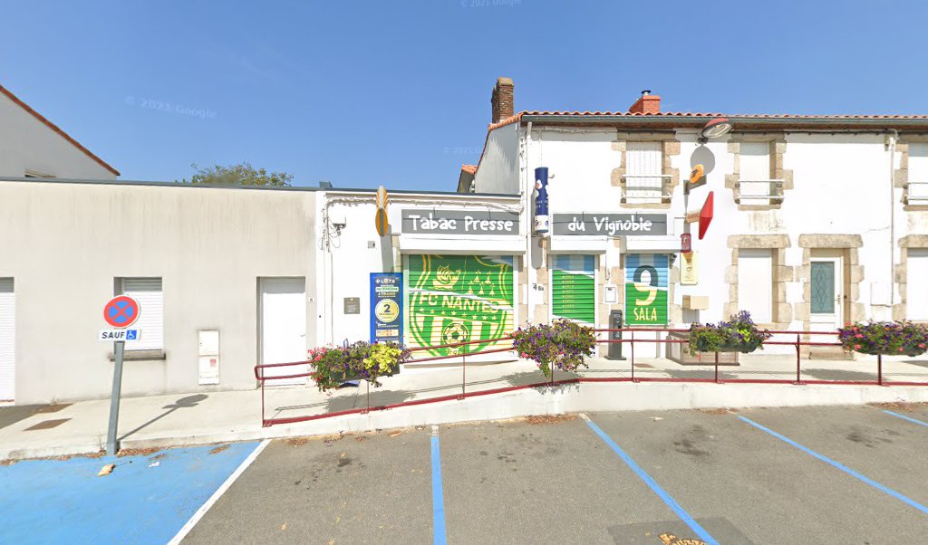 Retrouvez toutes les informations de contacts et horaires d&rsquo;ouverture pour La Poste Relais MAISDON SUR SEVRE Buraliste situé à Maisdon sur sevre dans le département Loire-Atlantique (44). Pour effectuer envoyer vos colis (colissimo, chronopost, suivi colis), une gestion bancaire (banque [&hellip;]