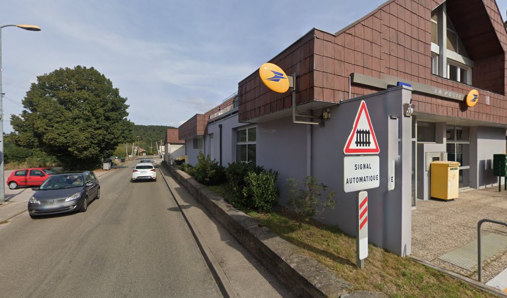 Retrouvez toutes les informations de contacts et horaires d&rsquo;ouverture pour La Poste POUXEUX situé à Pouxeux dans le département Vosges (88). Pour effectuer envoyer vos colis (colissimo, chronopost, suivi colis), une gestion bancaire (banque postal, French Bank), votre courrier (suivi [&hellip;]