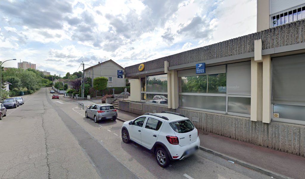 Retrouvez toutes les informations de contacts et horaires d&rsquo;ouverture pour La Poste LIMOGES VANTEAUX situé à Limoges dans le département Haute-Vienne (87). Pour effectuer envoyer vos colis (colissimo, chronopost, suivi colis), une gestion bancaire (banque postal, French Bank), votre courrier [&hellip;]