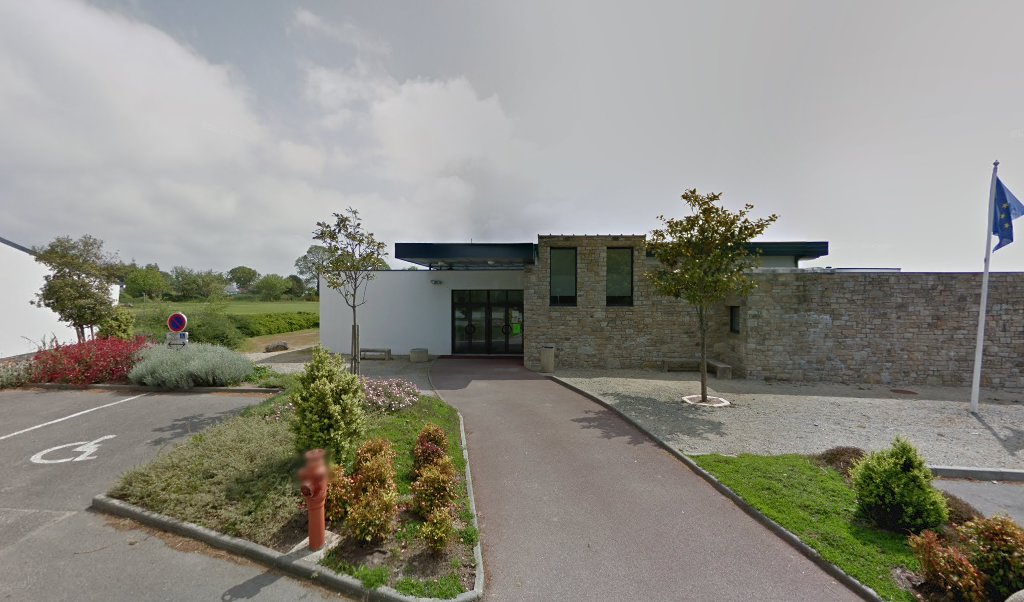 Retrouvez toutes les informations de contacts et horaires d&rsquo;ouverture pour La Poste Agence Communale LOCUNOLE Mairie situé à Locunole dans le département Finistère (29). Pour effectuer envoyer vos colis (colissimo, chronopost, suivi colis), une gestion bancaire (banque postal, French Bank), [&hellip;]