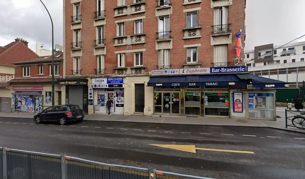 Retrouvez toutes les informations de contacts et horaires d&rsquo;ouverture pour Relais Pickup AROJA TELECOM situé à Colombes dans le département Hauts-de-Seine (92). Pour effectuer envoyer vos colis (colissimo, chronopost, suivi colis), une gestion bancaire (banque postal, French Bank), votre courrier [&hellip;]