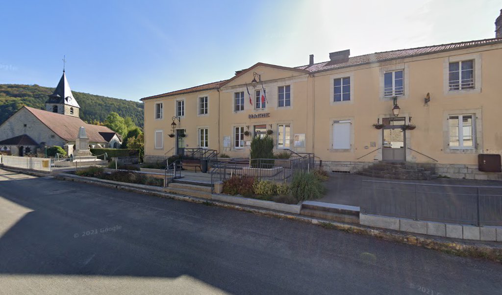Retrouvez toutes les informations de contacts et horaires d&rsquo;ouverture pour La Poste Agence Communale VOUECOURT Mairie situé à Vouecourt dans le département Haute-Marne (52). Pour effectuer envoyer vos colis (colissimo, chronopost, suivi colis), une gestion bancaire (banque postal, French Bank), [&hellip;]