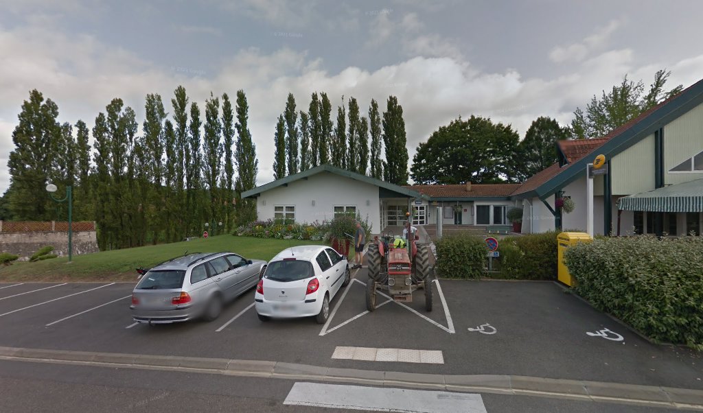 Retrouvez toutes les informations de contacts et horaires d&rsquo;ouverture pour La Poste Agence Communale RIVIERE SAAS ET GOURBY Mairie situé à Riviere saas et gourby dans le département Landes (40). Pour effectuer envoyer vos colis (colissimo, chronopost, suivi colis), une [&hellip;]