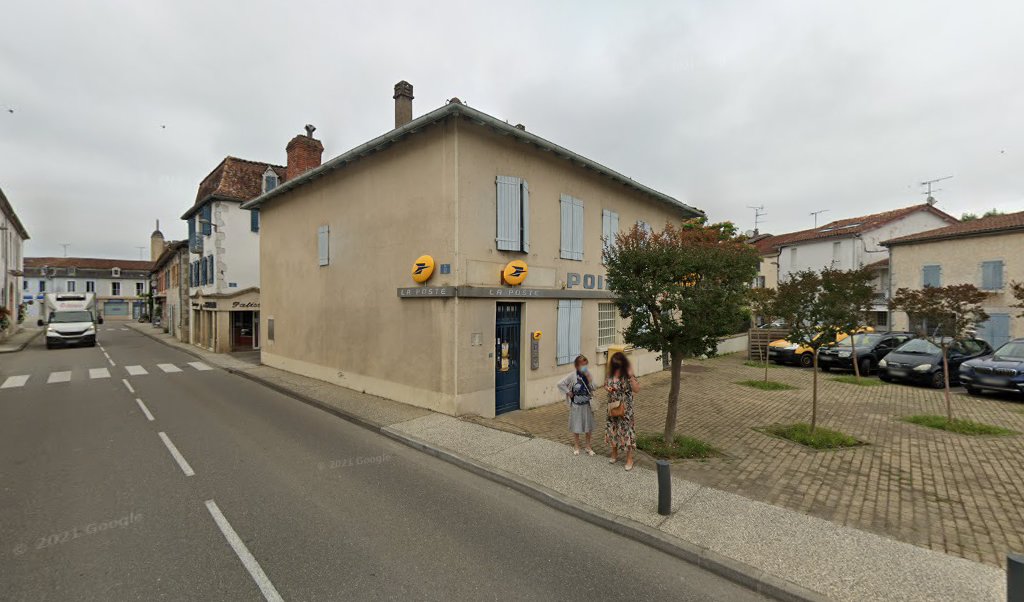 Retrouvez toutes les informations de contacts et horaires d&rsquo;ouverture pour La Poste POMAREZ situé à Pomarez dans le département Landes (40). Pour effectuer envoyer vos colis (colissimo, chronopost, suivi colis), une gestion bancaire (banque postal, French Bank), votre courrier (suivi [&hellip;]