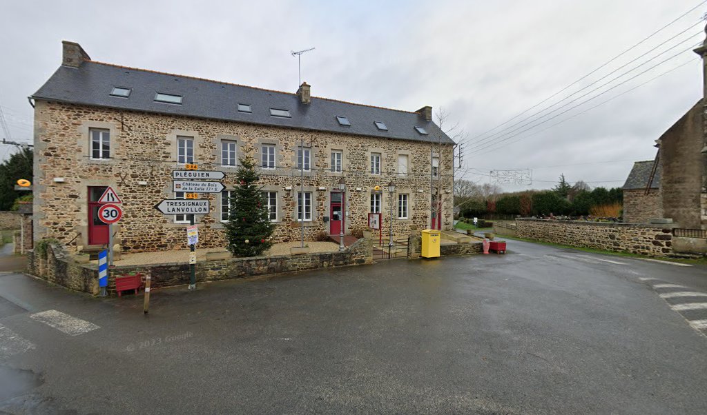 Retrouvez toutes les informations de contacts et horaires d&rsquo;ouverture pour La Poste Agence Communale TREGUIDEL Mairie situé à Treguidel dans le département Côtes d&rsquo;Armor (22). Pour effectuer envoyer vos colis (colissimo, chronopost, suivi colis), une gestion bancaire (banque postal, French [&hellip;]