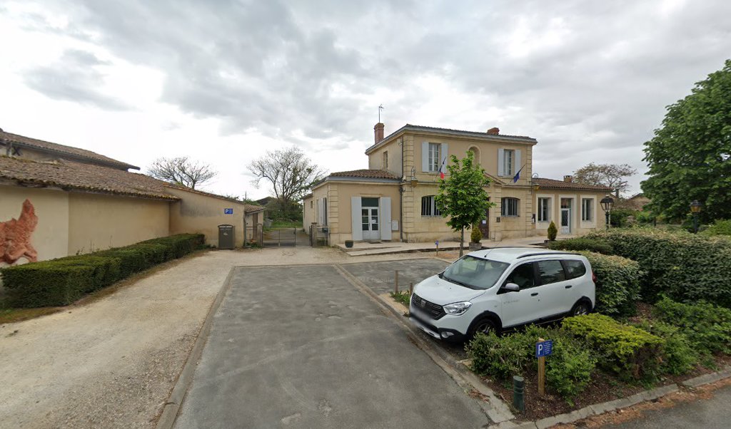 Retrouvez toutes les informations de contacts et horaires d&rsquo;ouverture pour La Poste Agence Communale SAUTERNES Mairie situé à Sauternes dans le département Gironde (33). Pour effectuer envoyer vos colis (colissimo, chronopost, suivi colis), une gestion bancaire (banque postal, French Bank), [&hellip;]