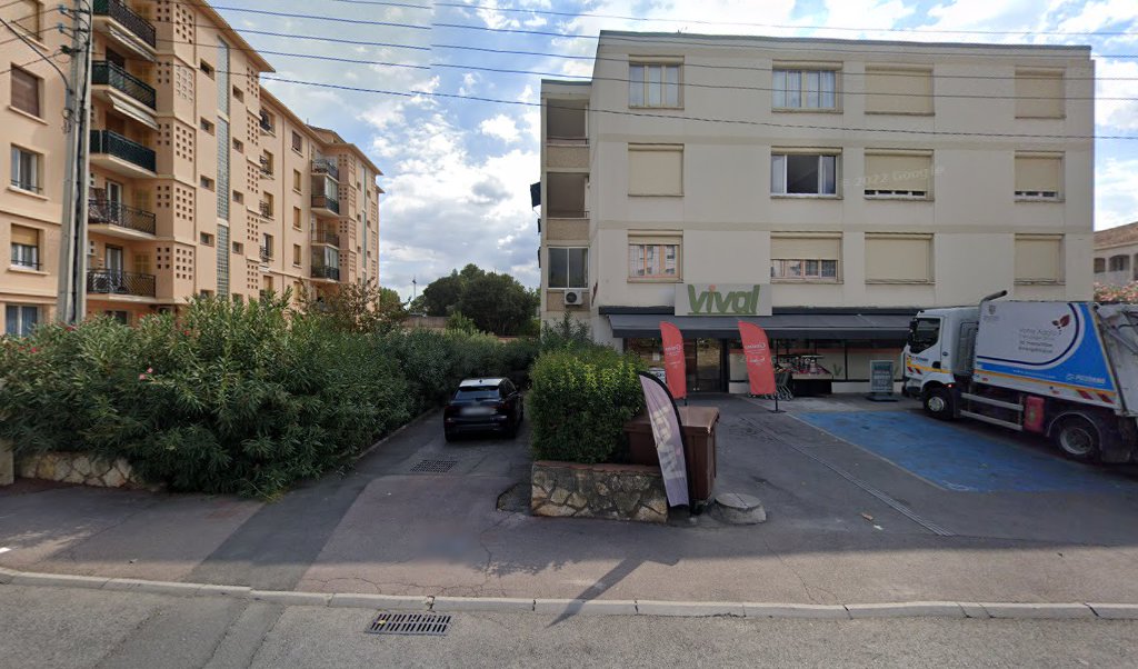 Retrouvez toutes les informations de contacts et horaires d&rsquo;ouverture pour La Poste Relais DRAGUIGNAN VIVAL SAINT JAUME situé à Draguignan dans le département Var (83). Pour effectuer envoyer vos colis (colissimo, chronopost, suivi colis), une gestion bancaire (banque postal, French [&hellip;]