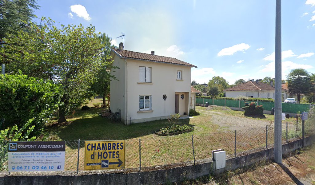 Retrouvez toutes les informations de contacts et horaires d&rsquo;ouverture pour Relais Pickup LA POSTE CARREPRO VIC EN BIGORRE situé à Vic en bigorre dans le département Hautes-Pyrénées (65). Pour effectuer envoyer vos colis (colissimo, chronopost, suivi colis), une gestion bancaire [&hellip;]