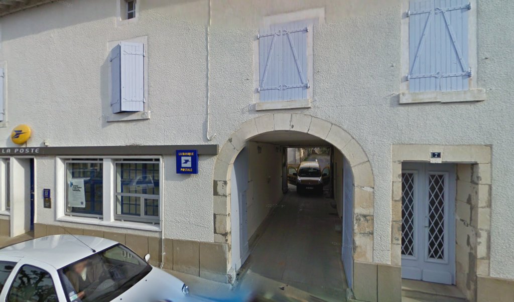 Retrouvez toutes les informations de contacts et horaires d&rsquo;ouverture pour La Poste COUHE situé à Couhe dans le département Vienne (86). Pour effectuer envoyer vos colis (colissimo, chronopost, suivi colis), une gestion bancaire (banque postal, French Bank), votre courrier (suivi [&hellip;]