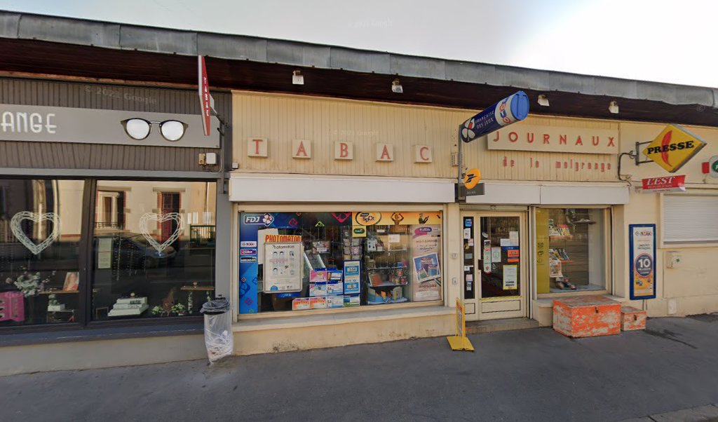 Retrouvez toutes les informations de contacts et horaires d&rsquo;ouverture pour La Poste Relais JARVILLE LA MALGRANGE Buraliste situé à Jarville la malgrange dans le département Meurthe-et-Moselle (54). Pour effectuer envoyer vos colis (colissimo, chronopost, suivi colis), une gestion bancaire (banque [&hellip;]