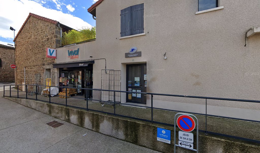 Retrouvez toutes les informations de contacts et horaires d&rsquo;ouverture pour La Poste Agence Communale QUINTENAS Mairie situé à Quintenas dans le département Ardèche (07). Pour effectuer envoyer vos colis (colissimo, chronopost, suivi colis), une gestion bancaire (banque postal, French Bank), [&hellip;]