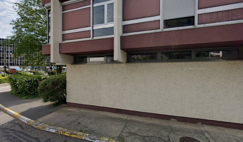 Retrouvez toutes les informations de contacts et horaires d&rsquo;ouverture pour La Poste Espace Clients Pro LE CHESNAY PDC1 situé à Le chesnay rocquencourt dans le département Yvelines (78). Pour effectuer envoyer vos colis (colissimo, chronopost, suivi colis), une gestion bancaire [&hellip;]