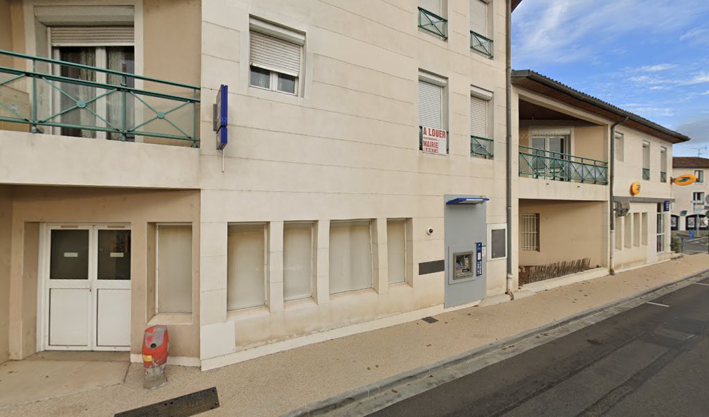 Retrouvez toutes les informations de contacts et horaires d&rsquo;ouverture pour La Poste GENCAY situé à Gencay dans le département Vienne (86). Pour effectuer envoyer vos colis (colissimo, chronopost, suivi colis), une gestion bancaire (banque postal, French Bank), votre courrier (suivi [&hellip;]
