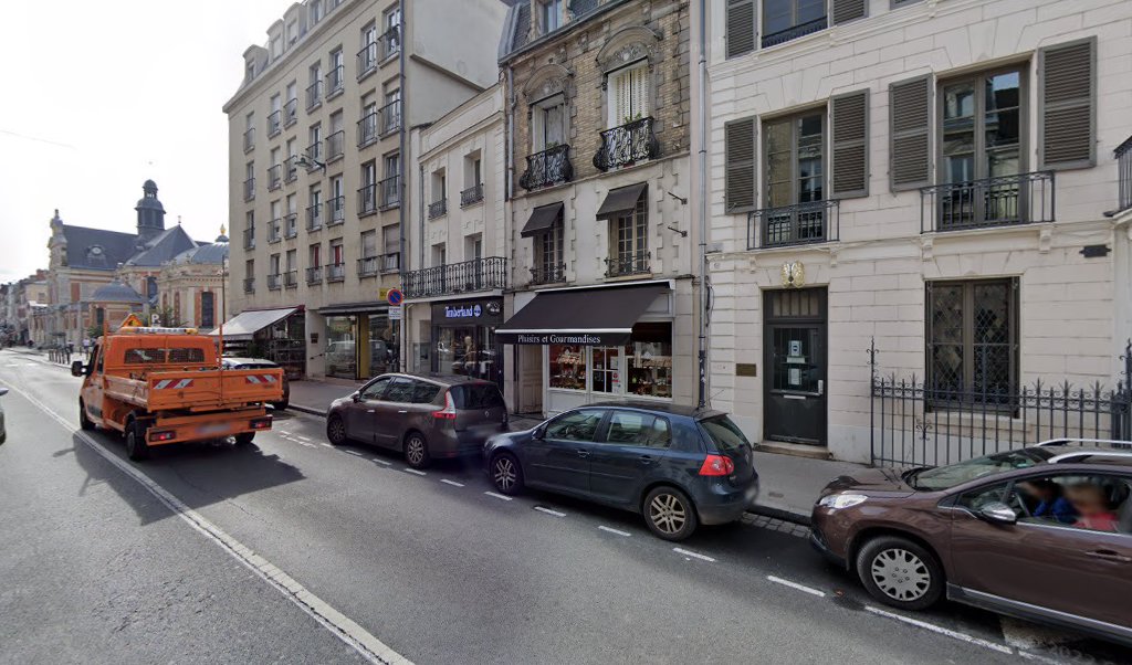 Retrouvez toutes les informations de contacts et horaires d&rsquo;ouverture pour Relais Pickup CHOCOLATERIE DE BESSENT situé à Fontainebleau dans le département Seine-et-Marne (77). Pour effectuer envoyer vos colis (colissimo, chronopost, suivi colis), une gestion bancaire (banque postal, French Bank), votre [&hellip;]