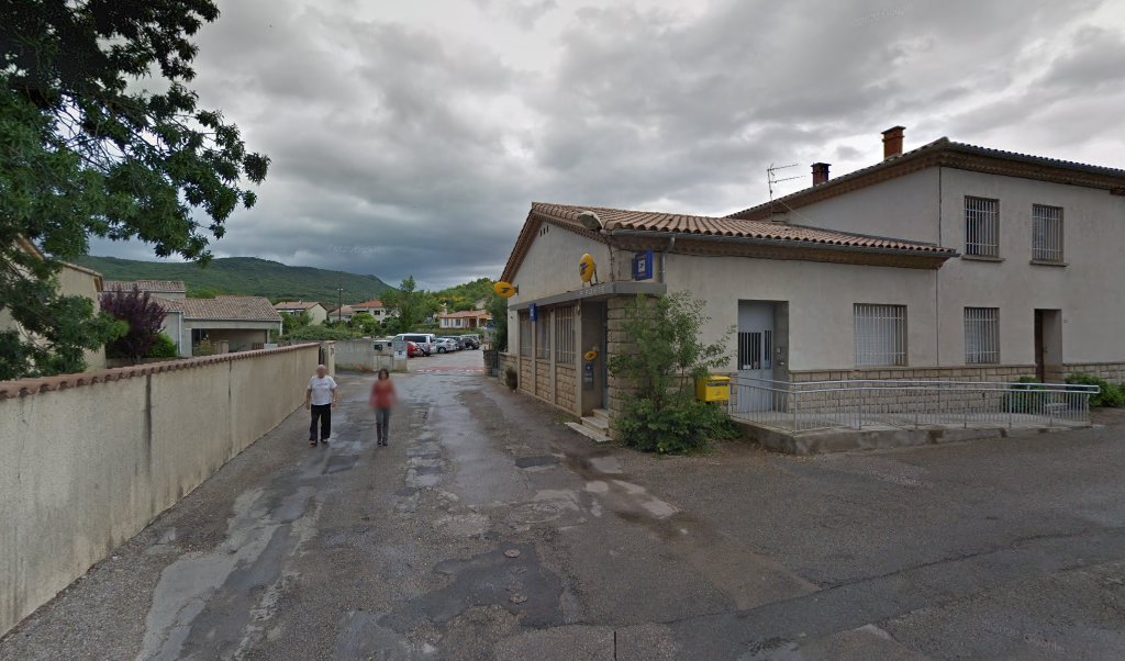 Retrouvez toutes les informations de contacts et horaires d&rsquo;ouverture pour La Poste HEREPIAN situé à Herepian dans le département Hérault (34). Pour effectuer envoyer vos colis (colissimo, chronopost, suivi colis), une gestion bancaire (banque postal, French Bank), votre courrier (suivi [&hellip;]