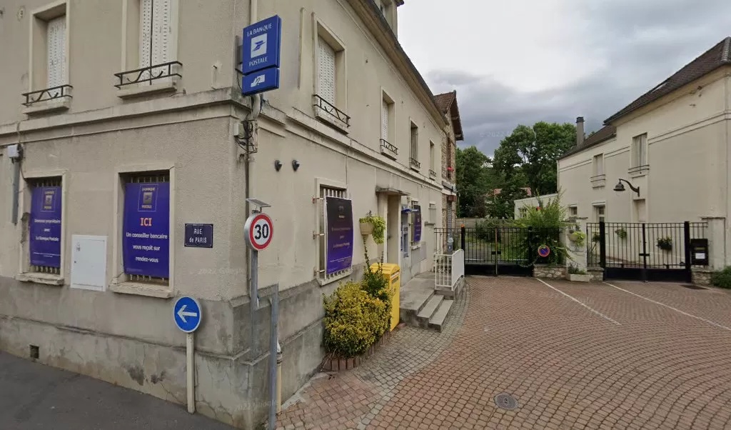 Retrouvez toutes les informations de contacts et horaires d&rsquo;ouverture pour La Poste MONTLIGNON situé à Montlignon dans le département Val-D&rsquo;Oise (95). Pour effectuer envoyer vos colis (colissimo, chronopost, suivi colis), une gestion bancaire (banque postal, French Bank), votre courrier (suivi [&hellip;]